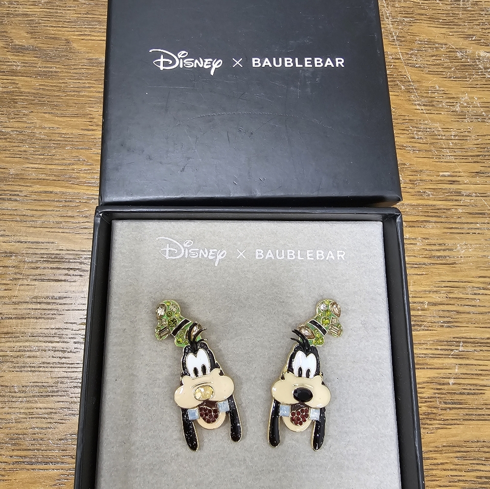 Disney x BaubleBar Goofy Multicolor Crystal Enamel Sparkle Stud Earrings NIB